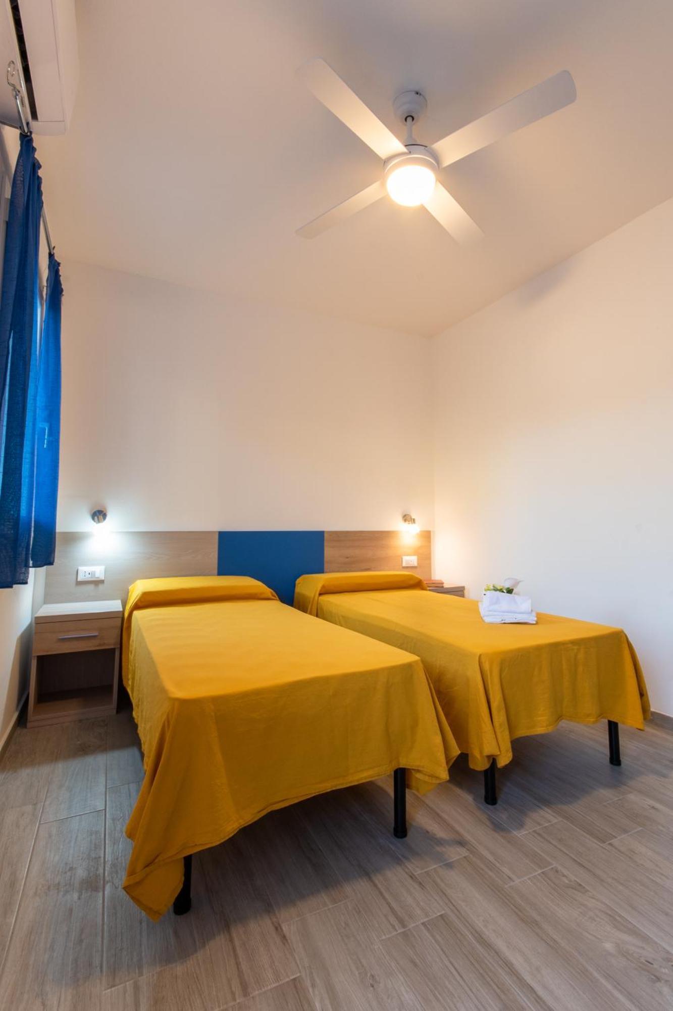 Hotel Bed & Blu La Caletta Exterior foto